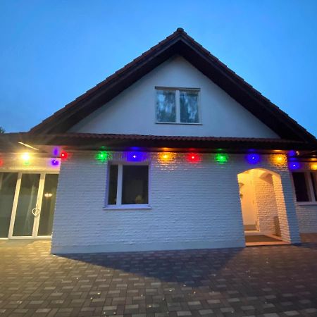 Party House Hotel Cielavas Exterior foto